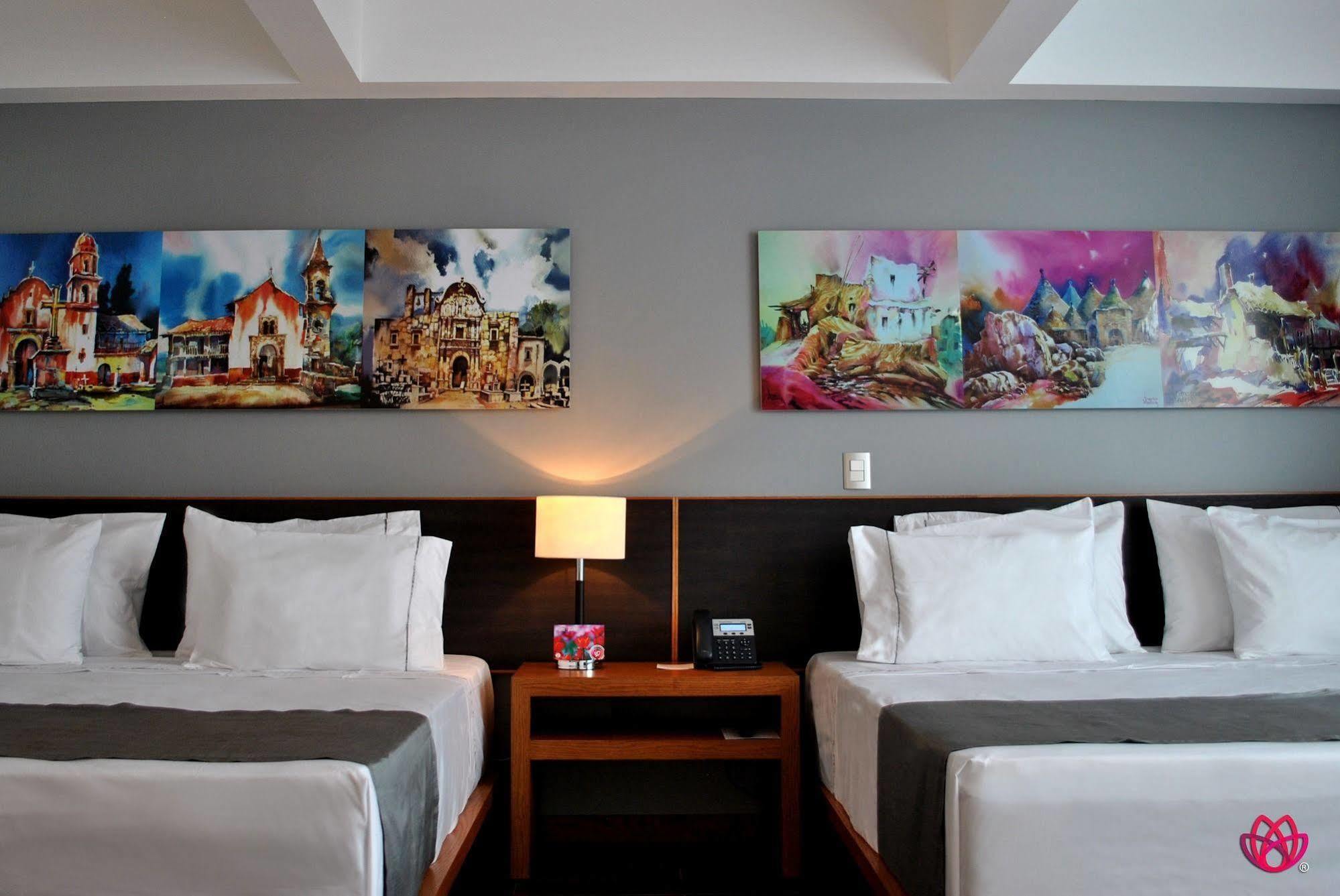 Hotel Y Tu Expo Гуадалахара Екстериор снимка