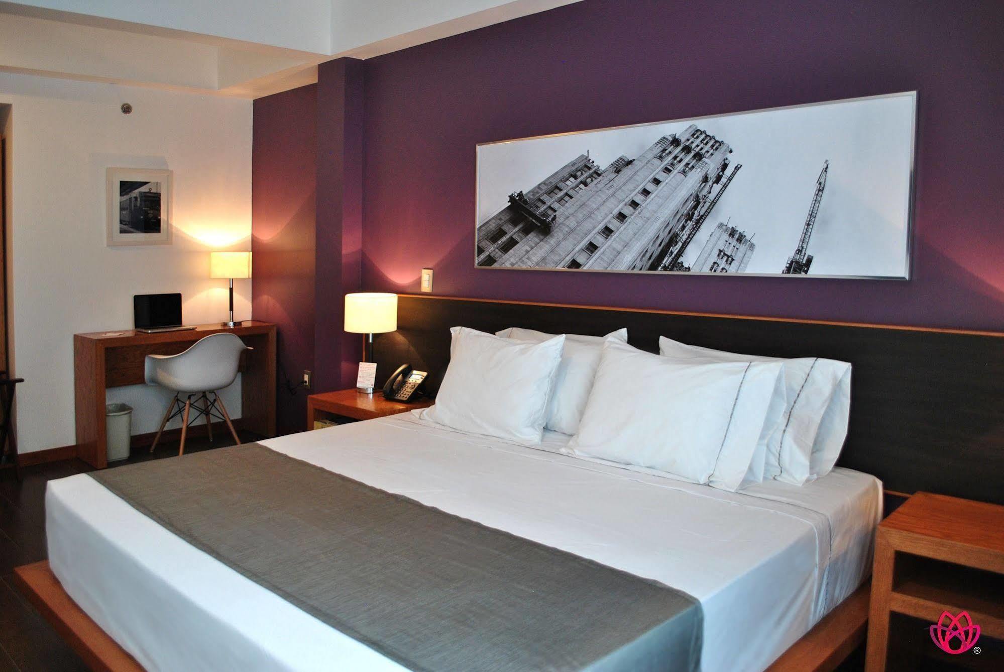 Hotel Y Tu Expo Гуадалахара Екстериор снимка